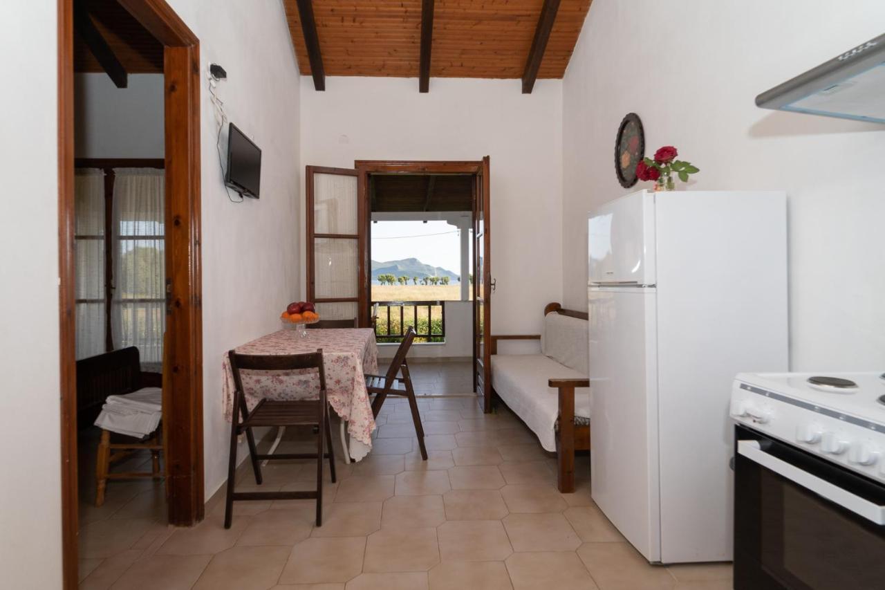 Ilias Apartments Methoni  Eksteriør billede